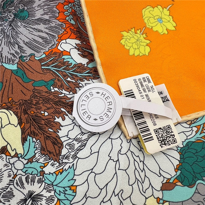 KHĂN Hermes Robe Legere Silk scarf