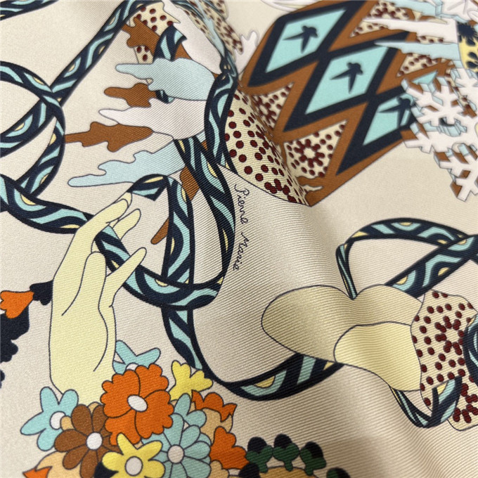 KHĂN Hermes Le Sacre Des Saisons Silk scarf