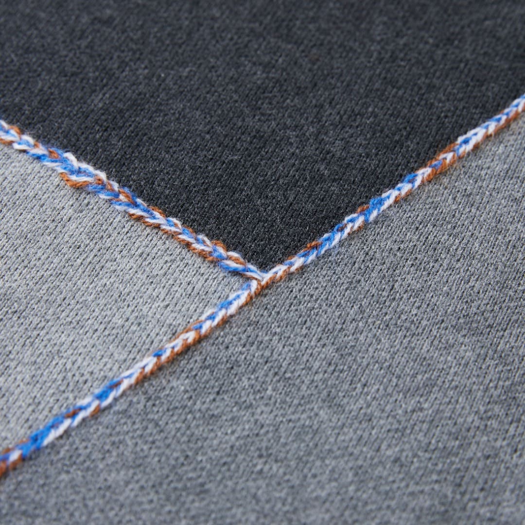 ÁO LOEWE Gray and Black Sweater