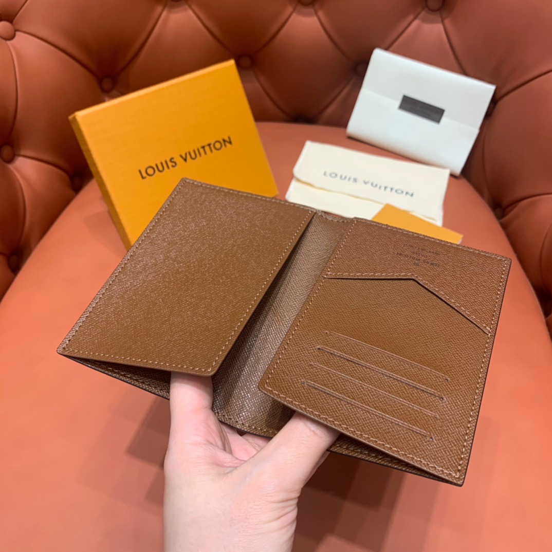 VÍ LOUIS VUITTON MONOGRAM WALLET