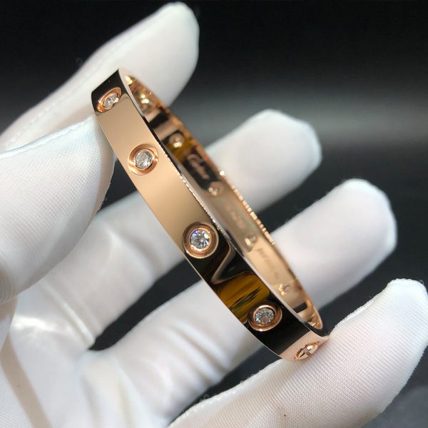 Vòng tay Cartier Love 10 viên kim cương vàng hồng 18K