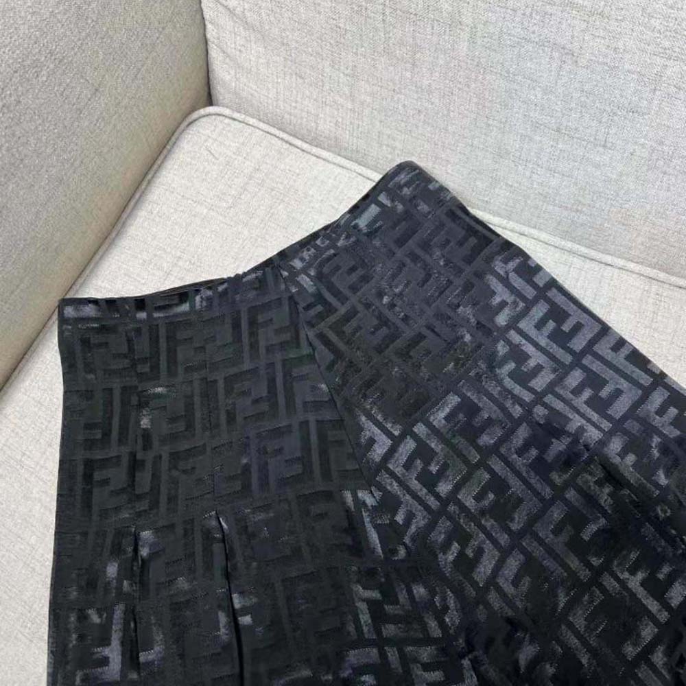 Chân váy Fendi Skirt From the Spring Festival Capsule Collection