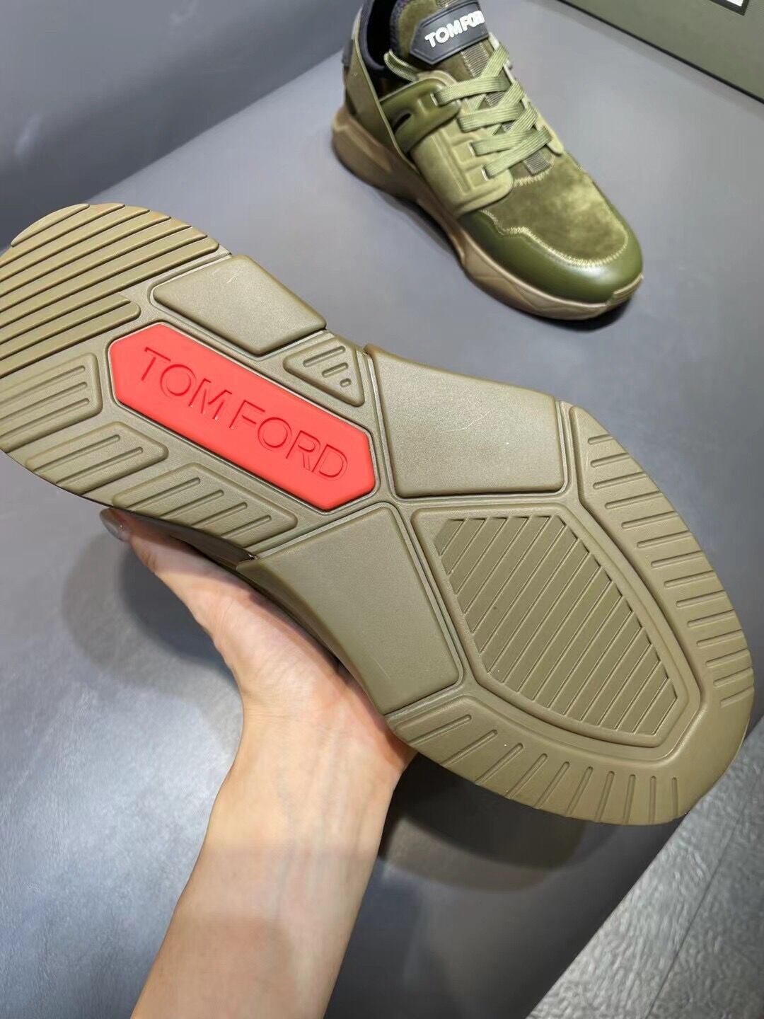 GIÀY TOM FORD TF OLIVE SUEDE SNEAKER SHOES AAA