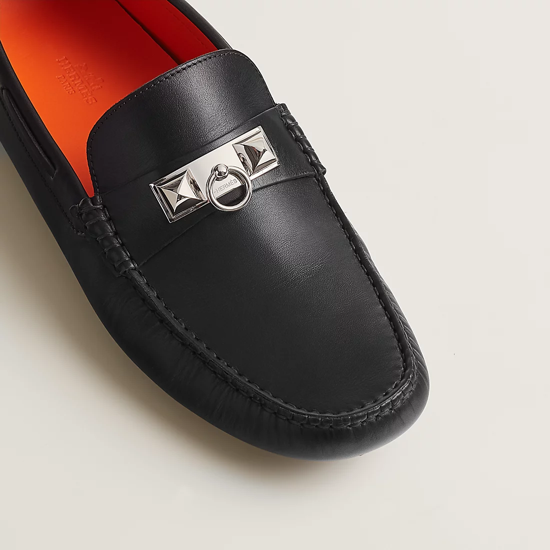 GIÀY HERMES IRVING LOAFER COWHIDE LEATHER NOIR SS2022