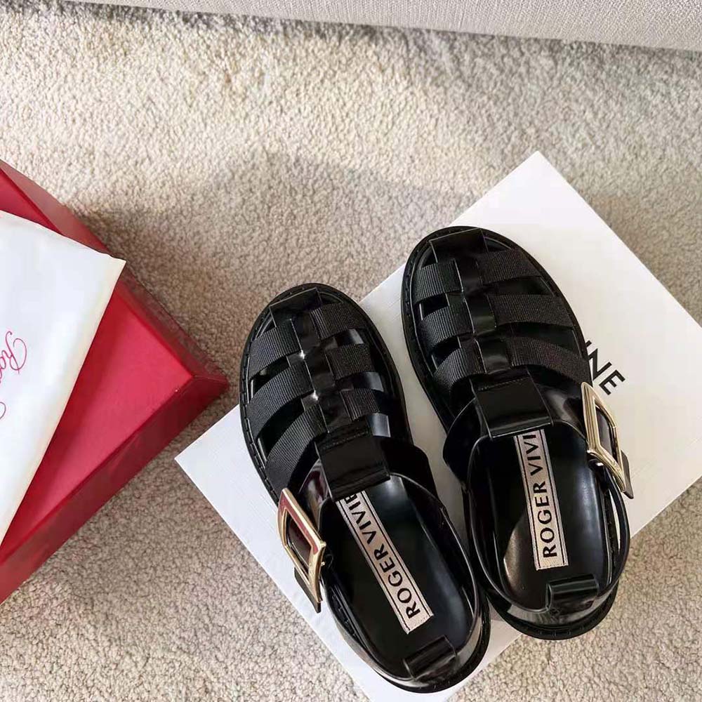 DÉP SANDAL Roger Vivier Viv’ Rangers Metal Buckle Fisherman Sandals in Leather