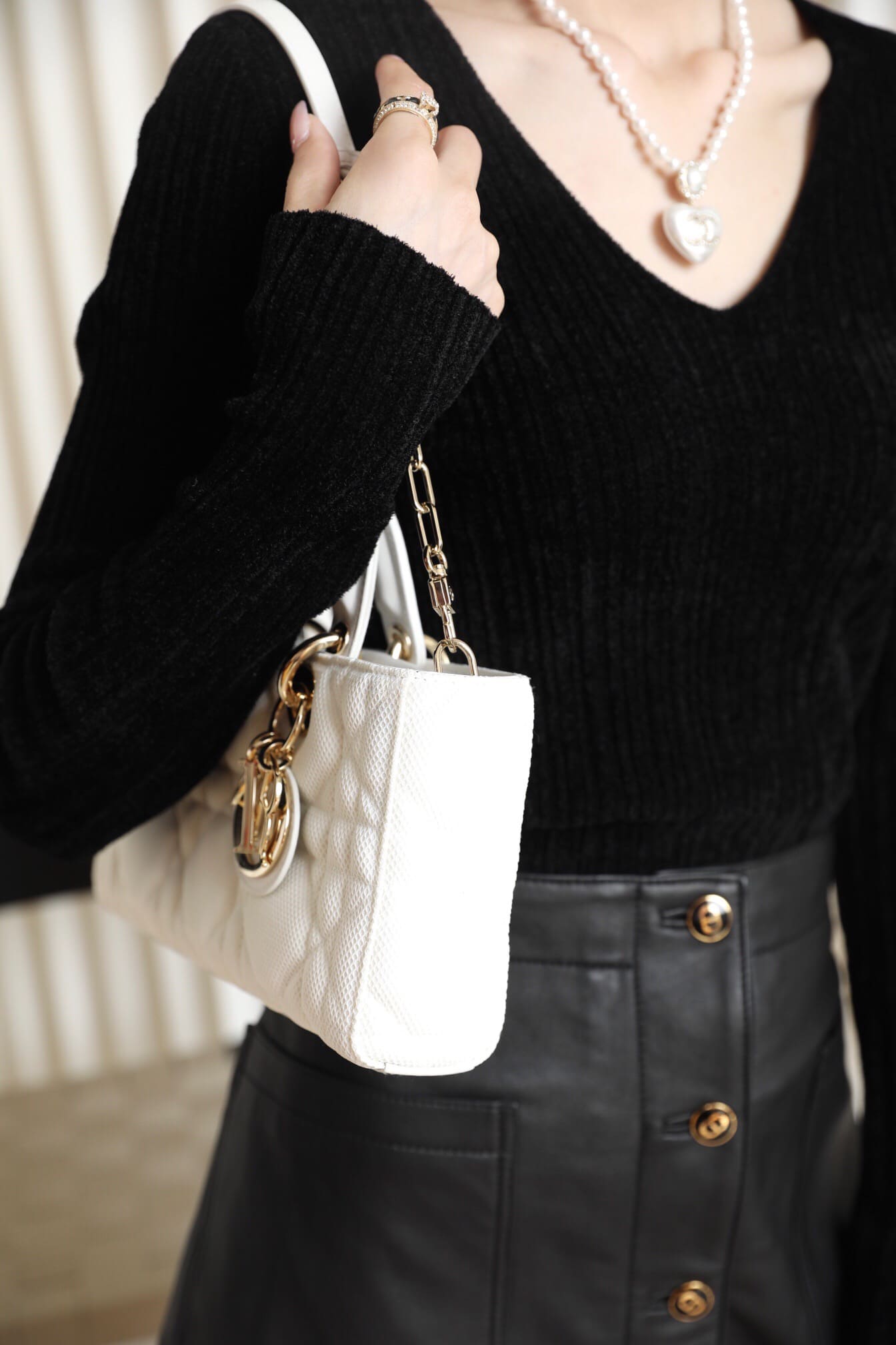TÚI CHRISTIAN DIOR Lady D-Joy Bag Bright Mesh White