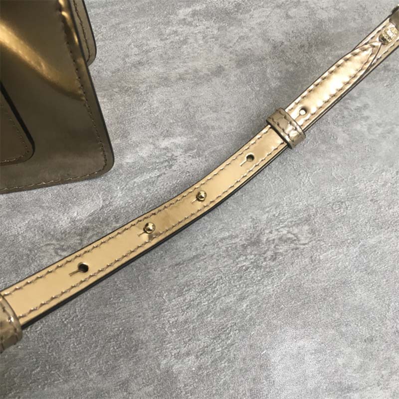 TÚI Bvlgari Serpenti Forever Medium Flap Cover Bag Metallic Calfskin-Gold