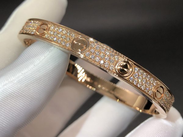 Vòng tay Cartier Love full kim cương vàng hồng 18K