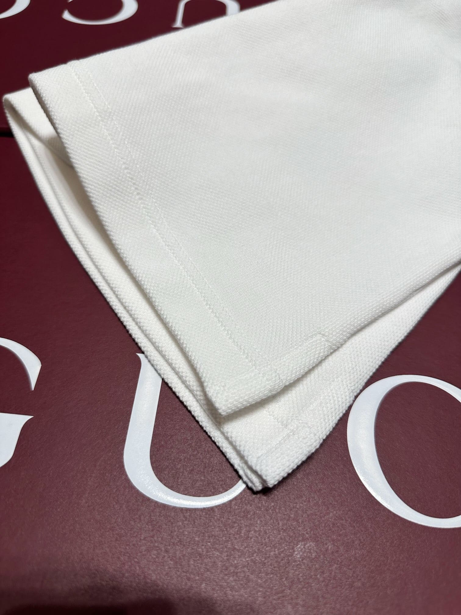 ÁO GUCCI LOGO COLLAR POLO SHIRT WHITE