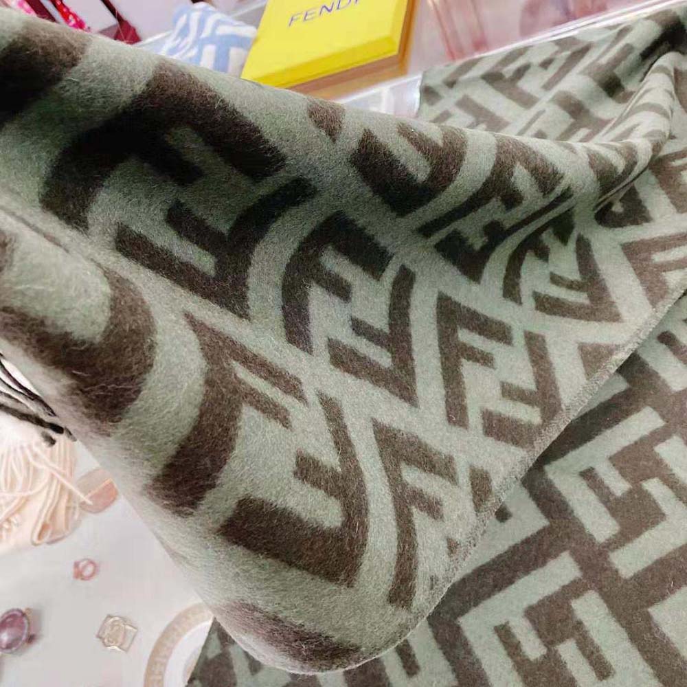 KHĂN Fendi Women FF Scarf Green Cashmere Scarf