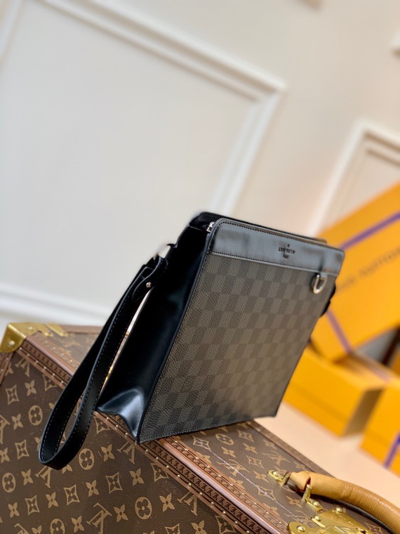 TÚI LOUIS VUITTON DAMIER GRAPHITE POUCH