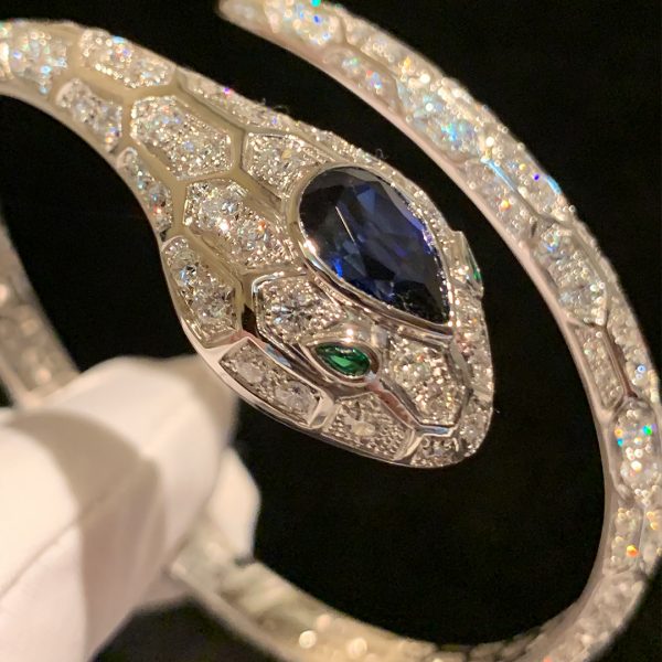 Vòng tay BVLGARI Serpenti Pave Diamond & Blue Sapphire kim cương vàng trắng 18K