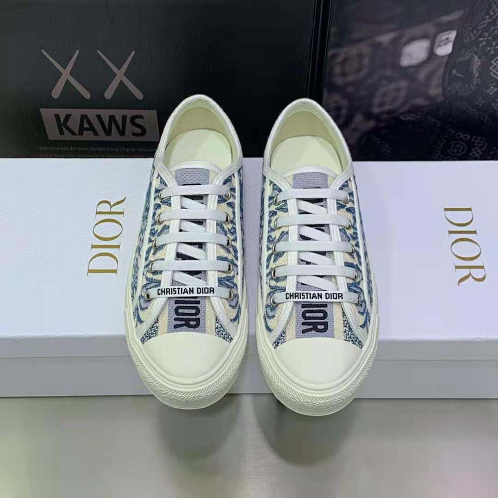 GIÀY Dior Women Walk’N’Dior Sneaker Duck Blue Dior Brocart Embroidered Cotton with Gold-Tone Metallic Thread