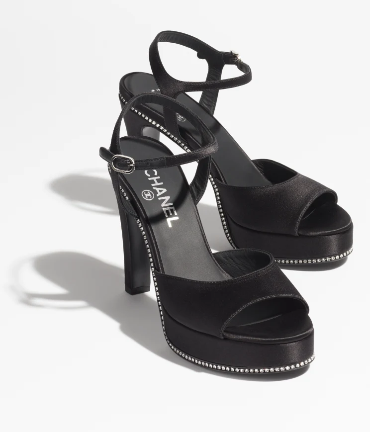 GIÀY SANDAL CHANEL BLACK SATIN STONES ĐEN VÀ HẠT ĐÁ 115MM