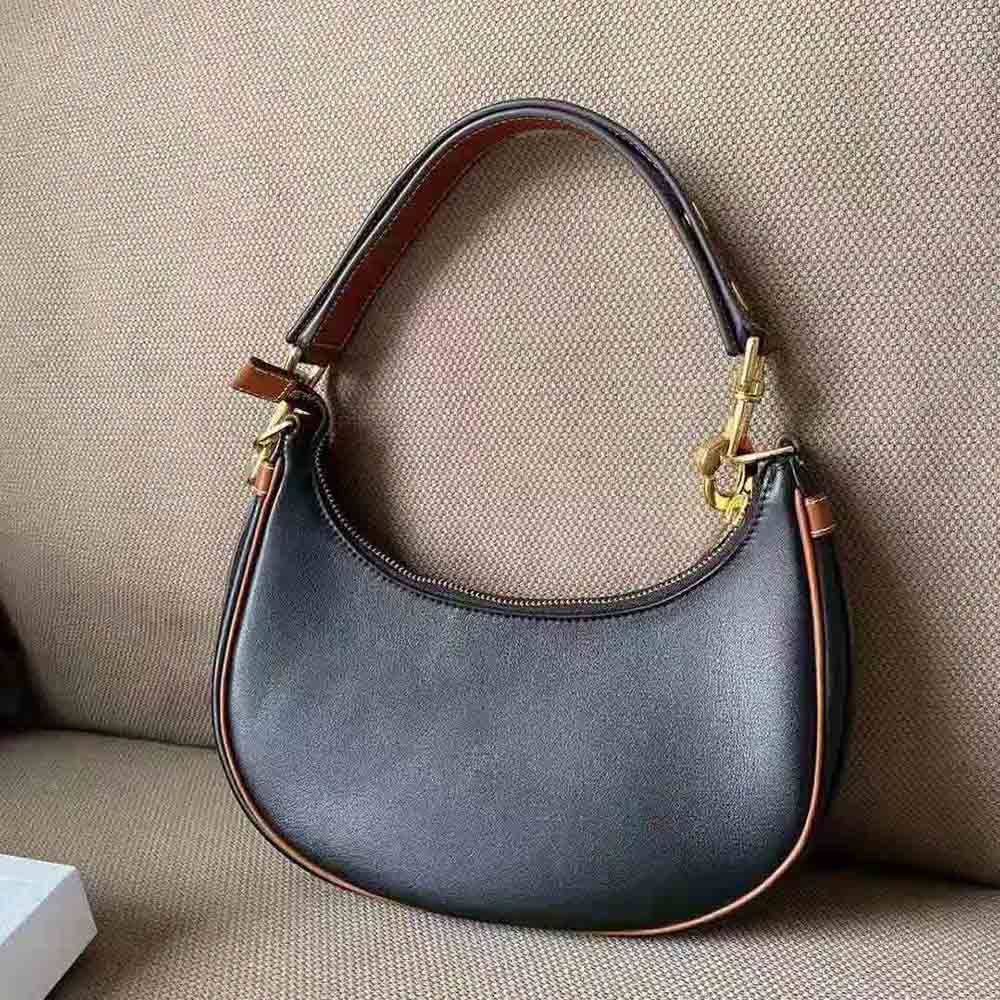 TÚI Celine Women Medium Strap Ava Bag in Smooth Calfskin-Black