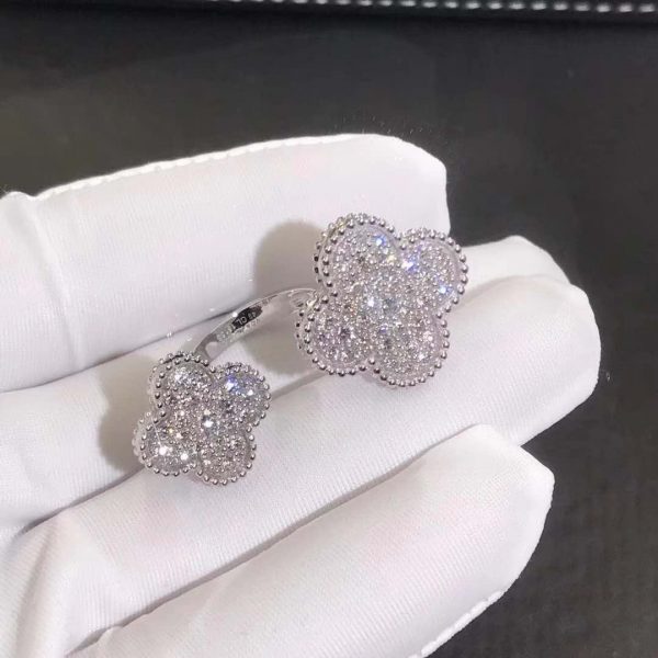 Nhẫn Van Cleef & Arpels Magic Alhambra kim cương vàng trắng 18K