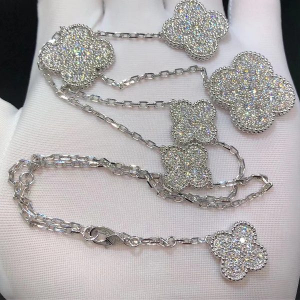 Vòng cổ Van Cleef & Arpels Magic Alhambra 6 Motif kim cương vàng trắng 18K