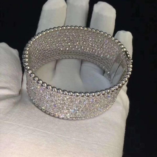 Vòng tay Van Cleef & Arpels Perlee Kim cương bản rộng vàng trắng 18K