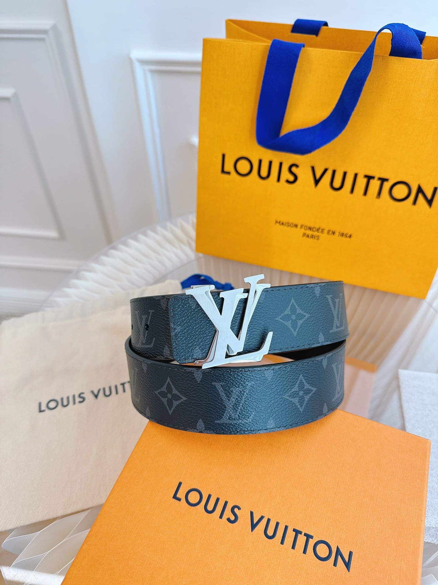 LƯNG LOUIS VUITTON DOUBLE LV BLACK MONOGRAM LEATHER Khóa bạc