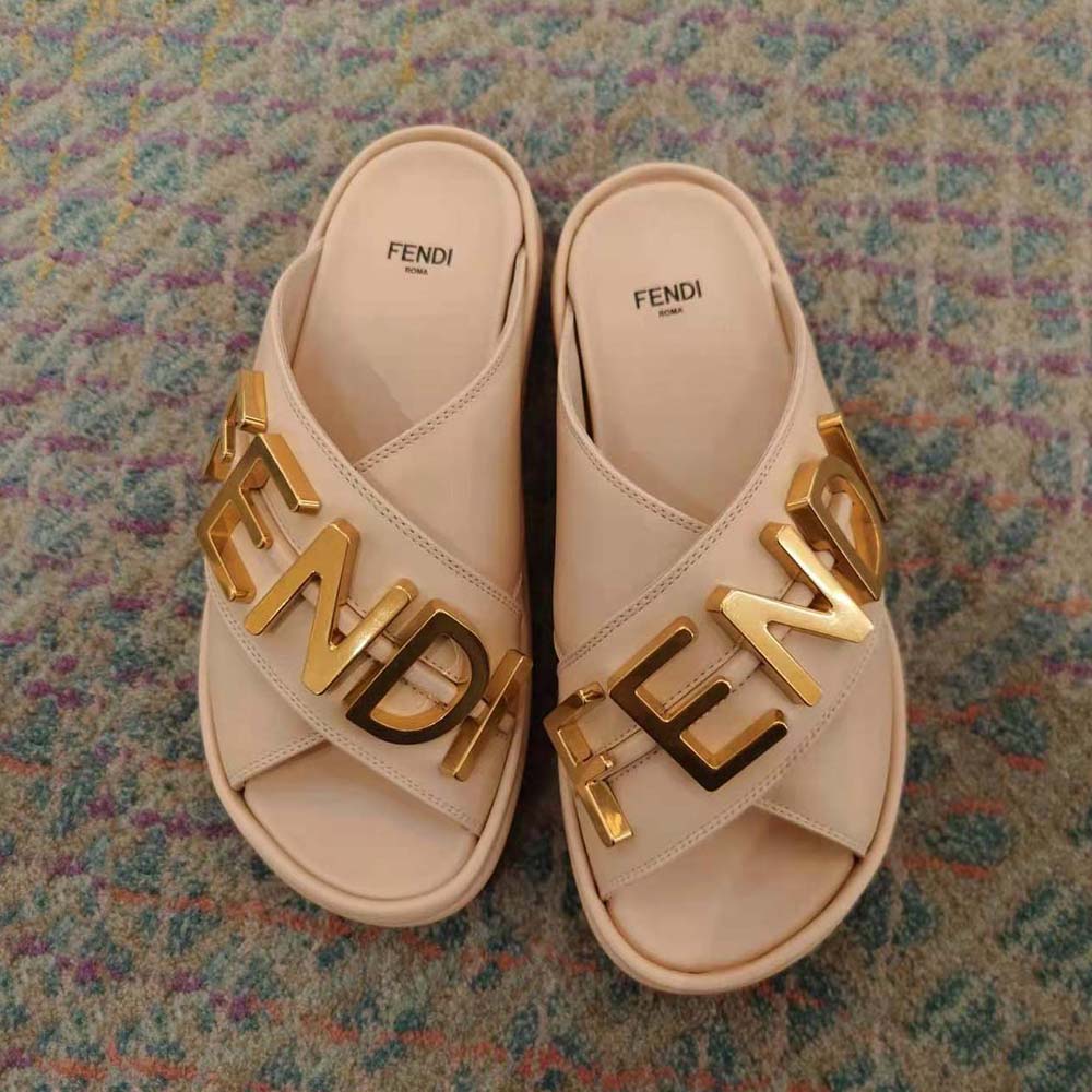 DÉP Fendi Fendigraphy Pink Leather Slides