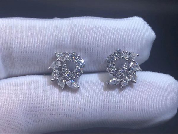 Bông tai Harry Winston Lily Cluster diamond kim cương vàng trắng 18K