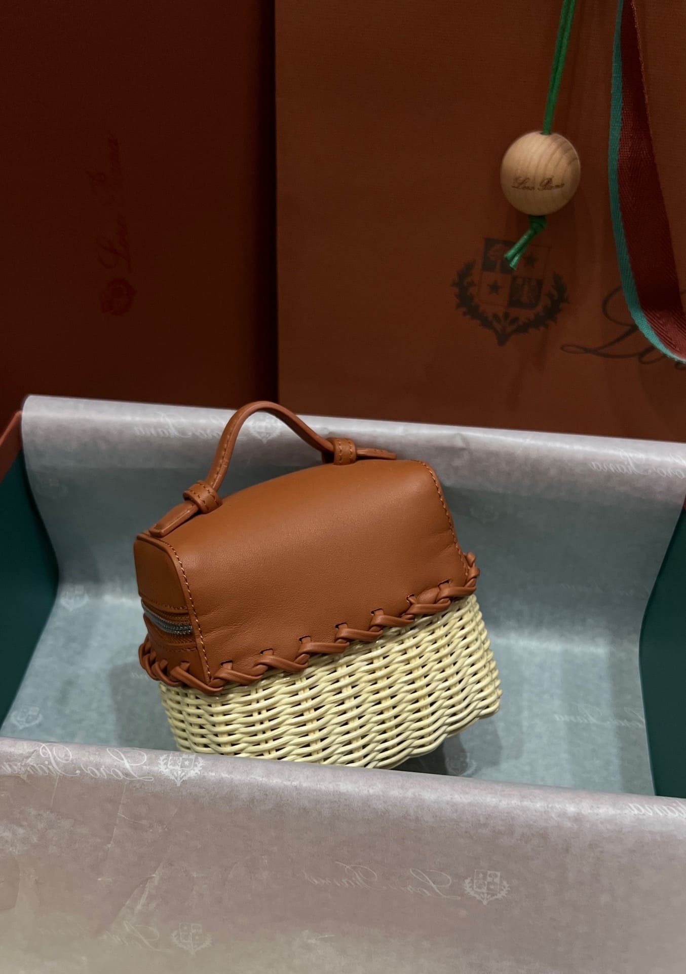 TÚI Loro Piana Women Extra Pocket Cross Body Wicker bằng da bê kết hợp tre đan