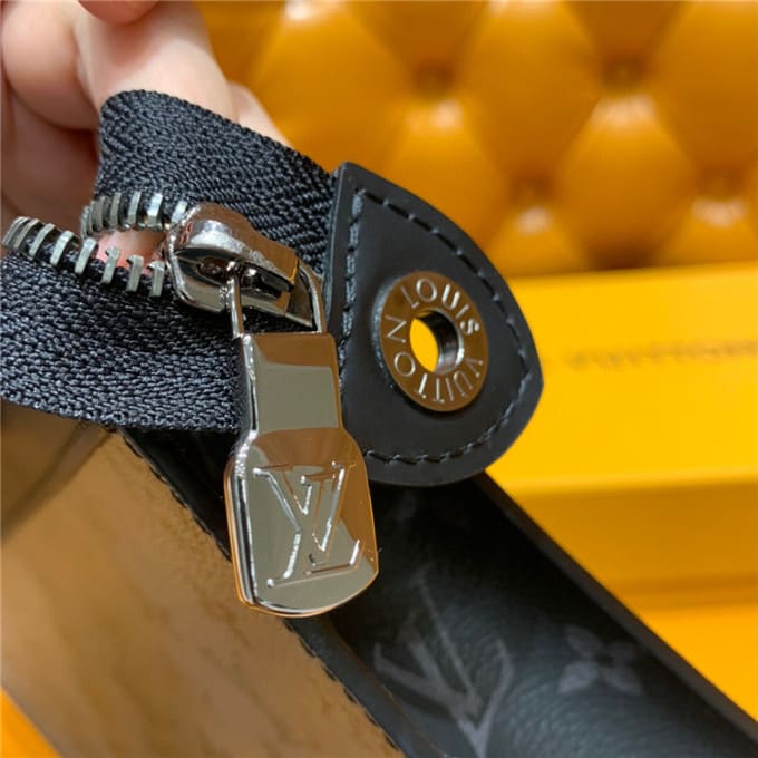 Túi LOUIS VUITTON pochette voyage mm bag unisex