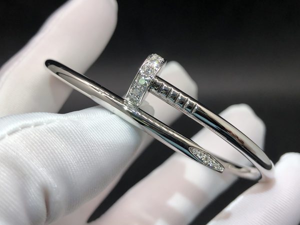 Vòng tay Cartier Juste un Clou Kim cương vàng trắng 18K