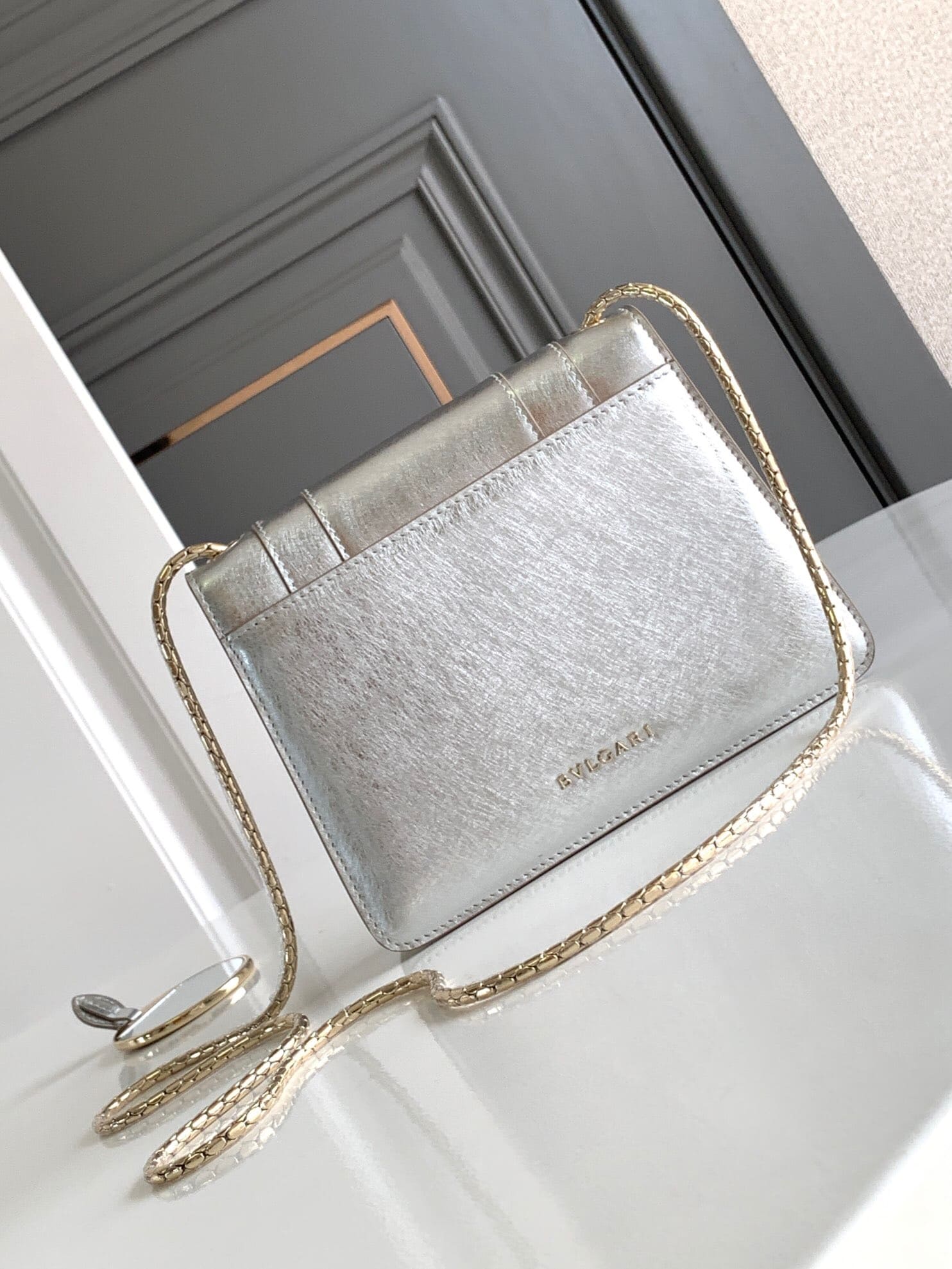 TÚI BVLGARI SERPENTI CALFSKIN SILVER