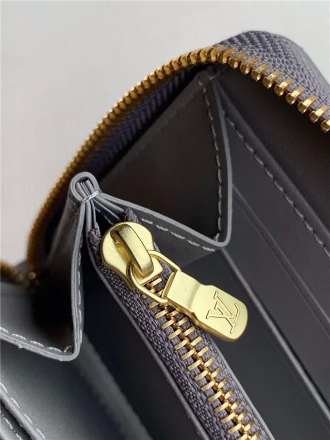 Ví LOUIS VUITTON zippy wallet