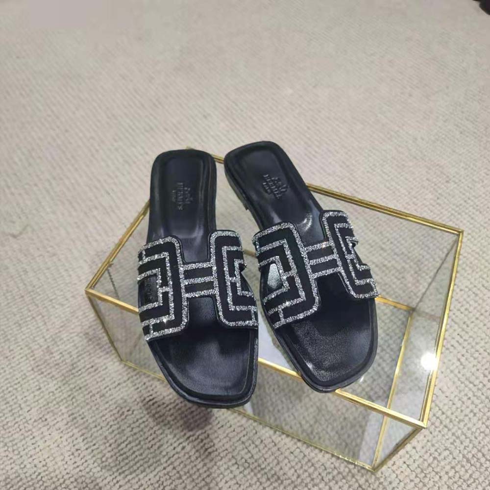 GIÀY Hermes Women Oran Sandal in Suede Goatskin-Black SS2022