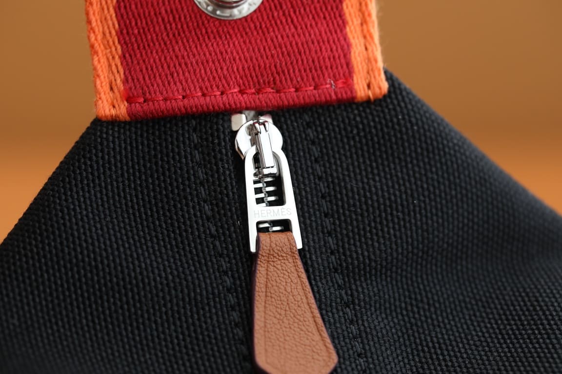 TÚI HERMES TROUSSE DE TOILETTE BRIDE A BRAC PM H MÀU ĐỎ