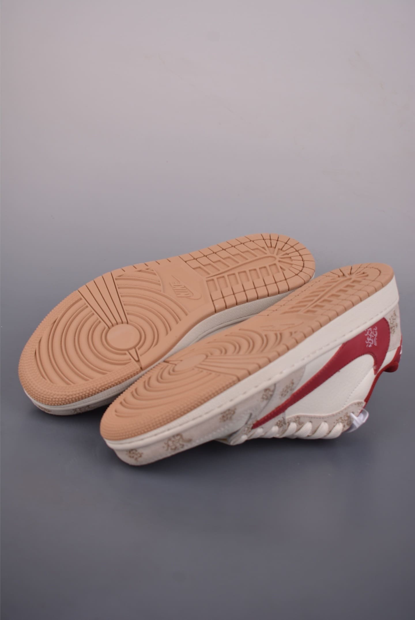 GIÀY TRAVIS SCOTT X AIR JORDAN 1 LOW PHIÊN BẢN GIỚI HẠN NĂM NGỰA ĐỎ BE TOP QUALITY SHOES AAA