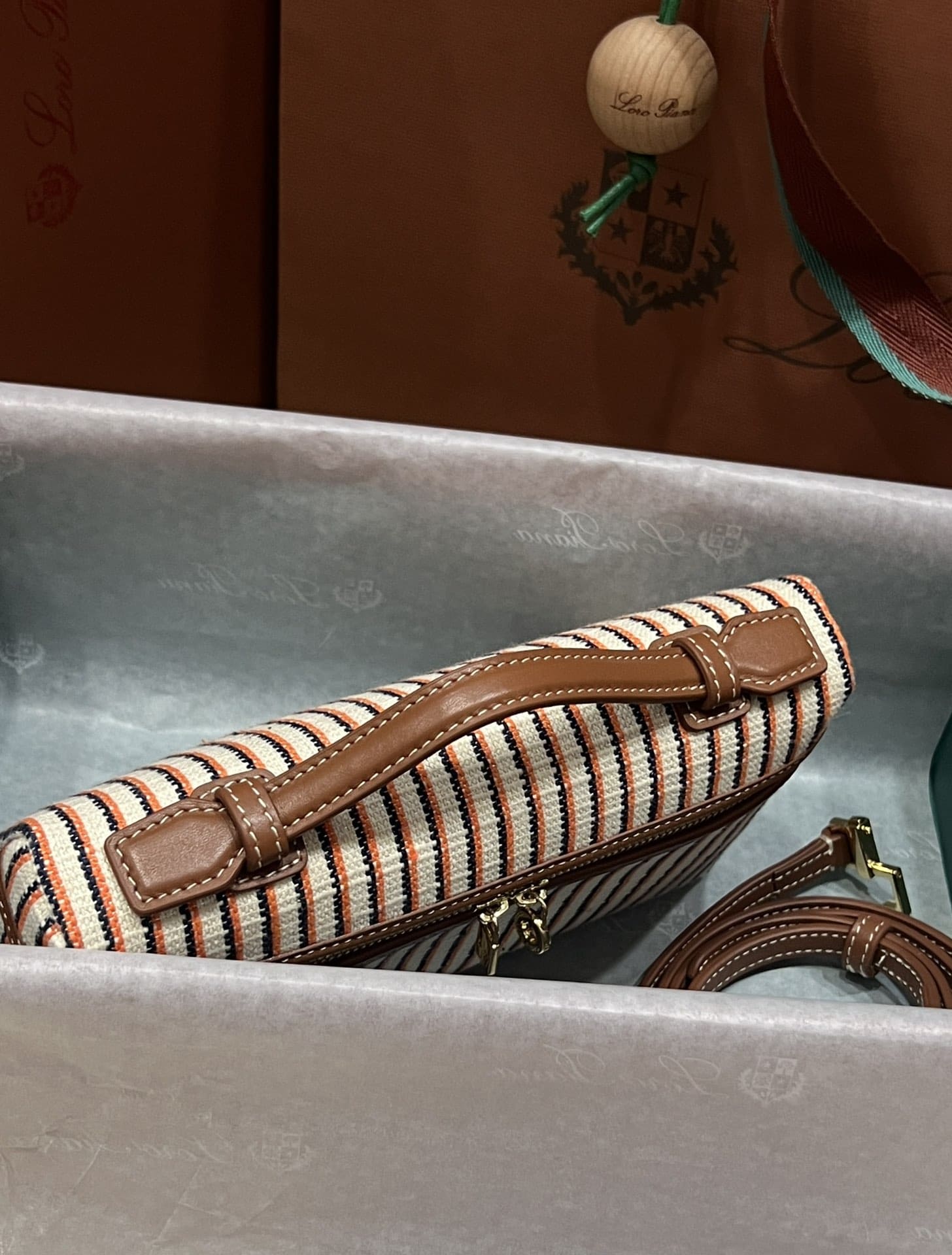 TÚI Loro Piana Women Extra bằng da bê kết hợp vải lanh