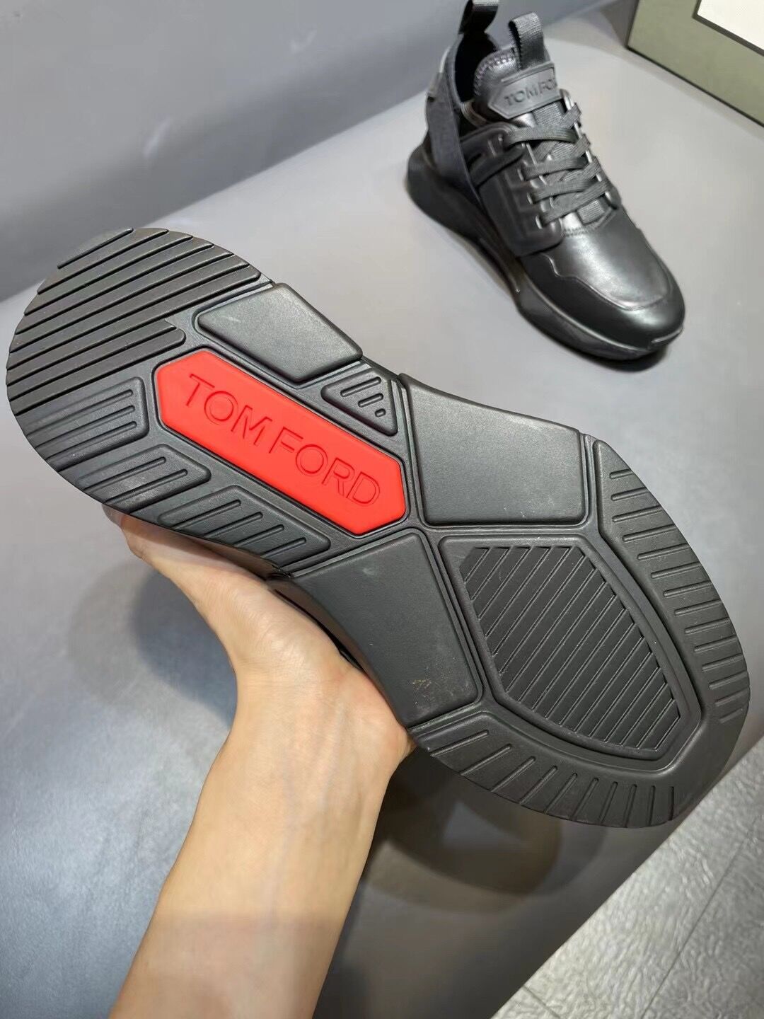 GIÀY TOM FORD TF BLACK LEATHER SNEAKER SHOES AAA