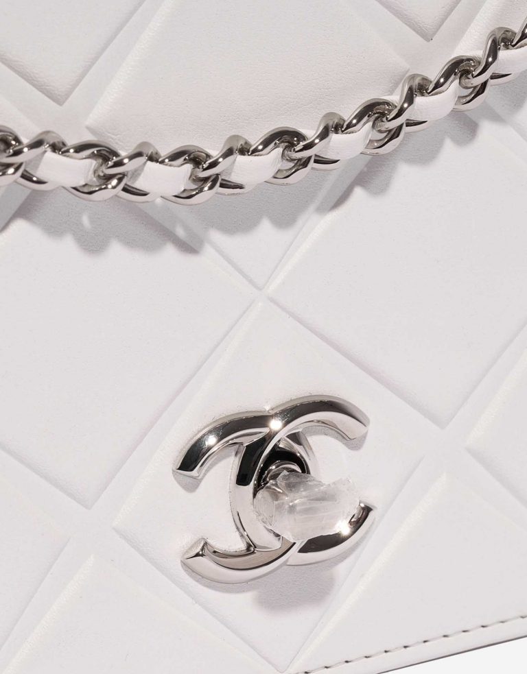 TÚI Chanel Mini Flap Lamb White