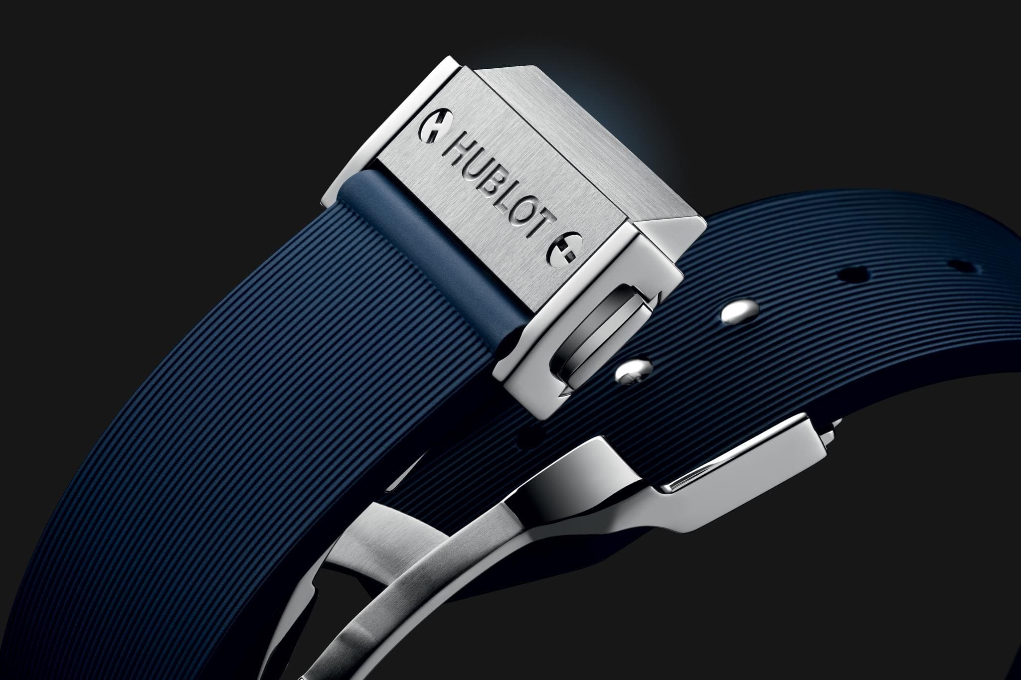 ĐỒNG HỒ HUBLOT CLASSIC FUSION TITANIUM BLUE 42MM