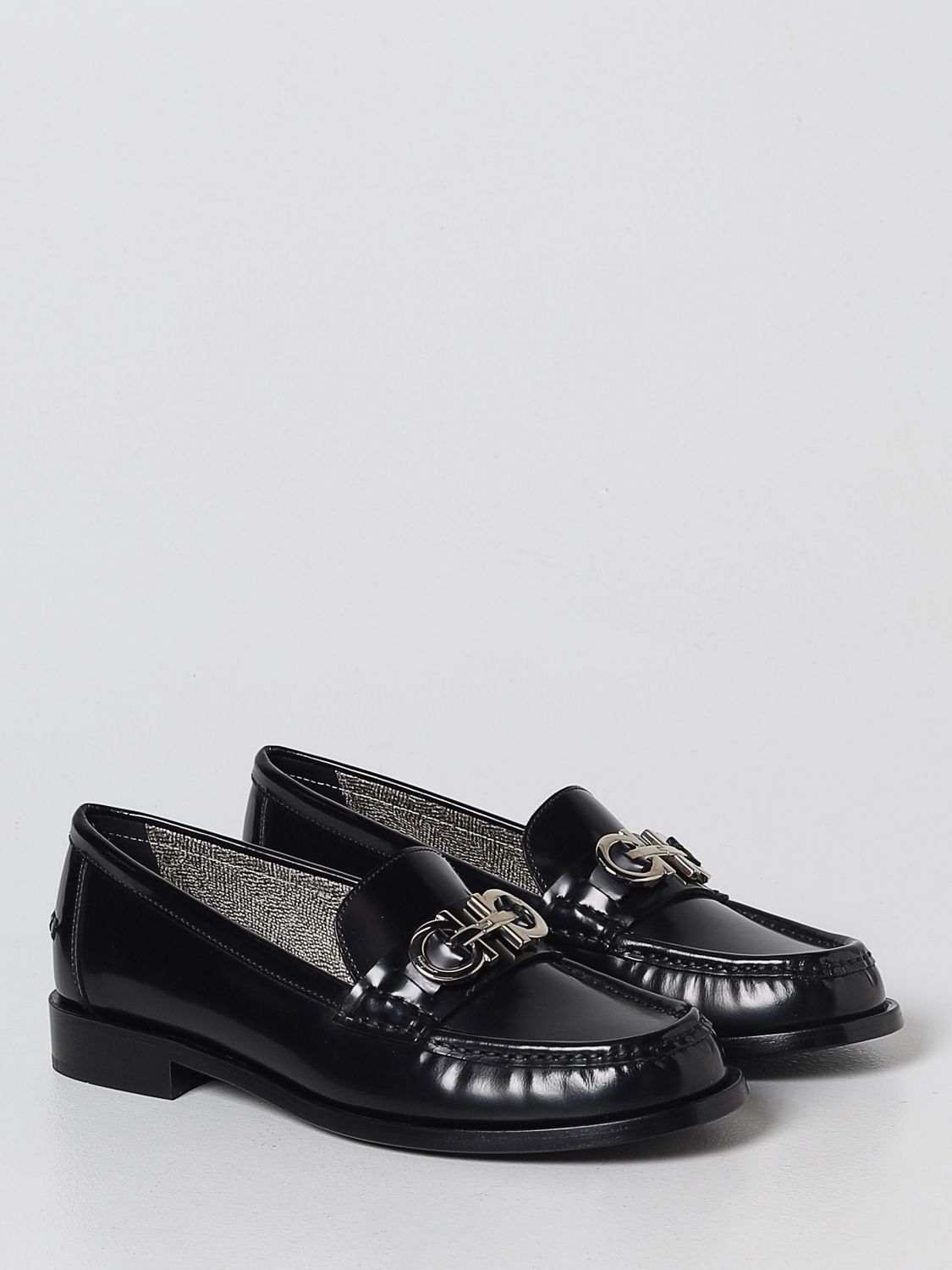 GIÀY SALVATORE FERRAGAMO Black loafer shoes