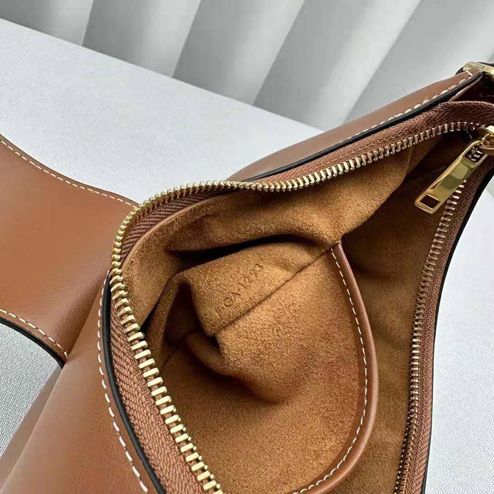 TÚI Celine Women Ava Triomphe Soft Bag in Smooth Calfskin-Brown
