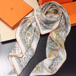 KHĂN Hermes Women La Maison Des Carres Pegase Dhermes AU Bloc Scarf-White