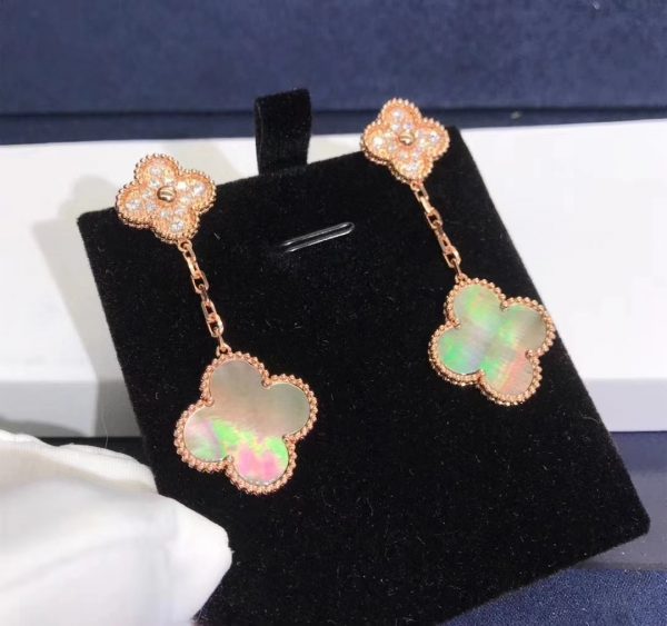 Bông tai Van Cleef & Arpels Magic Alhambra xà cừ Kim cương vàng hồng 18K
