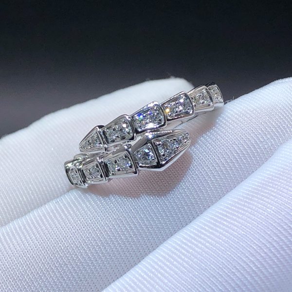 Nhẫn BVLGARI Serpenti Viper Diamond vàng trắng 18K