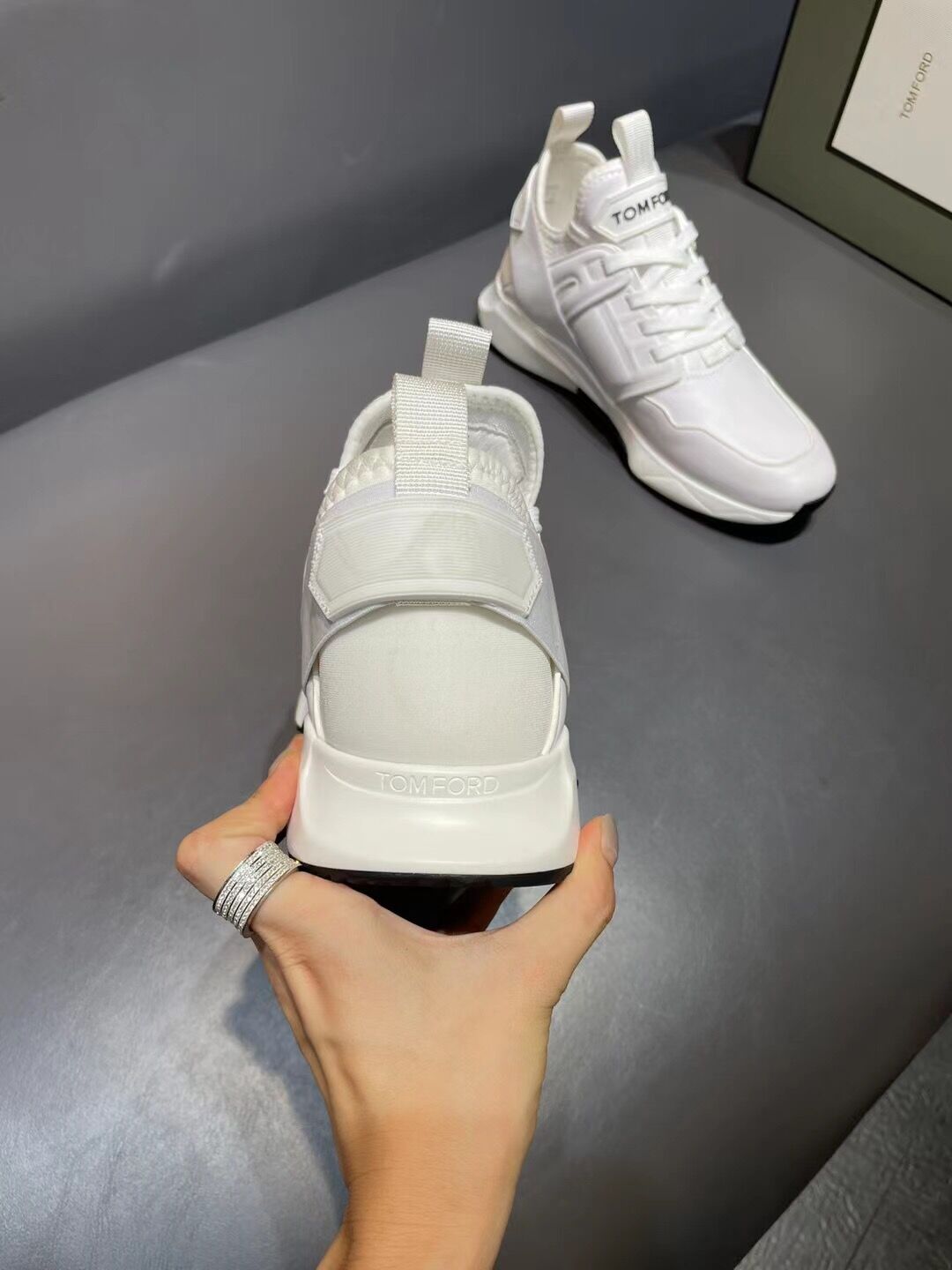 GIÀY TOM FORD TF WHITE LEATHER SNEAKER SHOES AAA