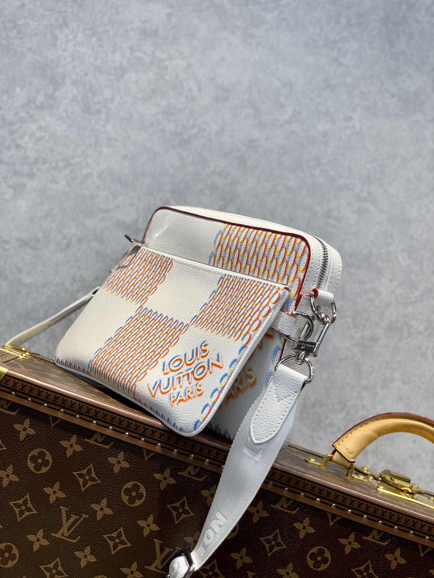 TÚI LOUIS VUITTON Trio Damier Spray Messenger Bag
