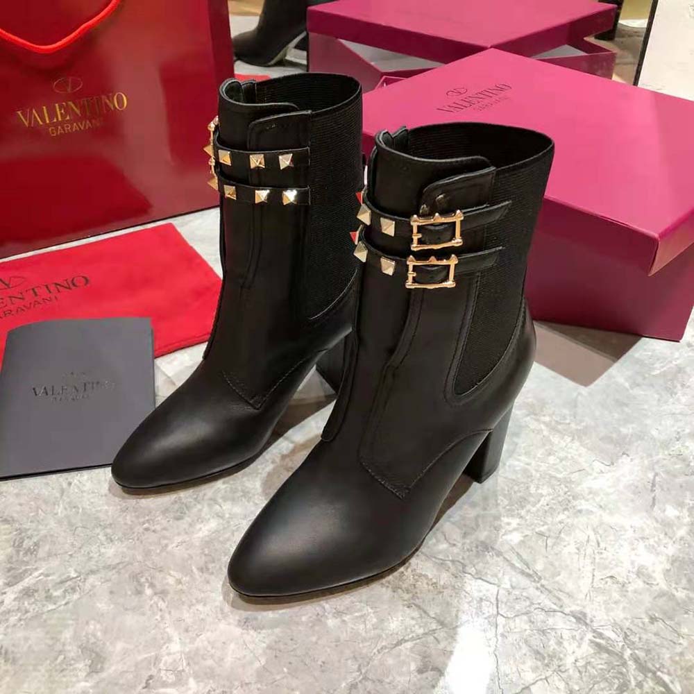 Giày Valentino Women Rockstud Calfskin Ankle Boot 70 mm-Black