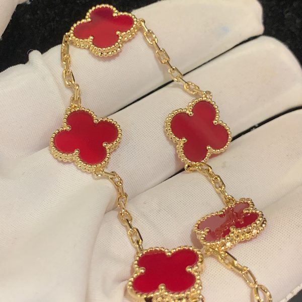 Vòng tay Van Cleef & Arpels Vintage Alhambra Carnelian 5 motifs vàng hồng 18K