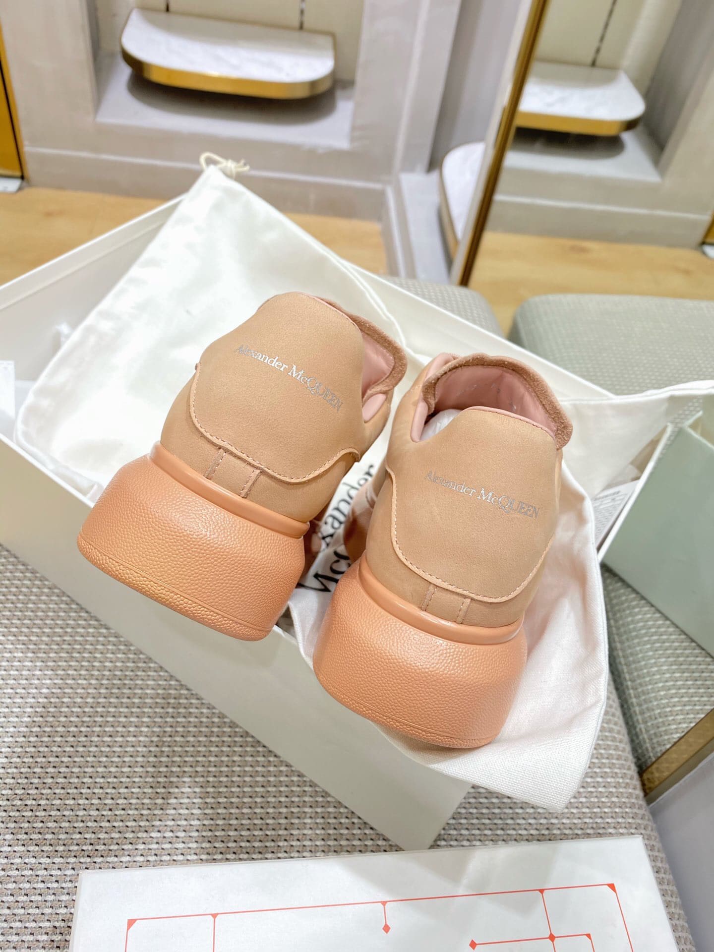 GIÀY ALEXANDER MCQUEEN SNEAKERS SHOES AAA UNISEX NAM VÀ NỮ DA BÊ HẢO HẠNG