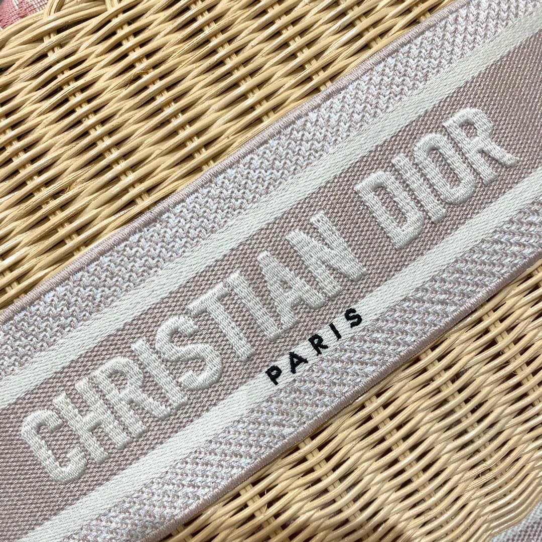 TÚI Dior Women Medium Lady Dior Bag Natural Wicker and Pink Dior Oblique Jacquard