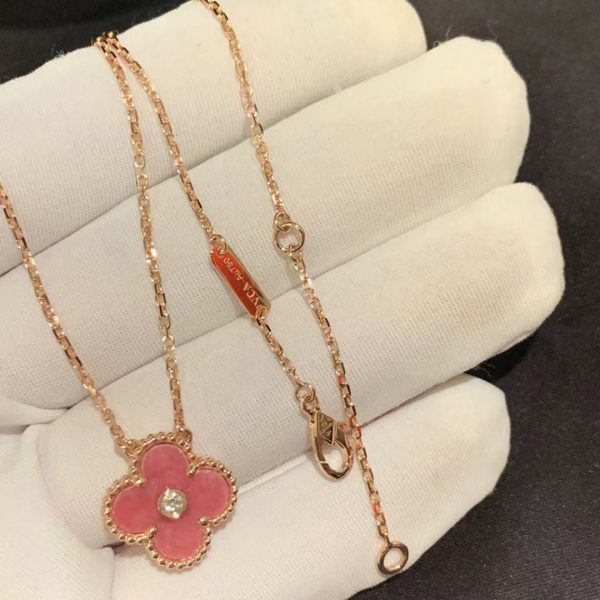 Vòng cổ Van Cleef & Arpels Vintage Alhambra Rhodonite vàng hồng 18K