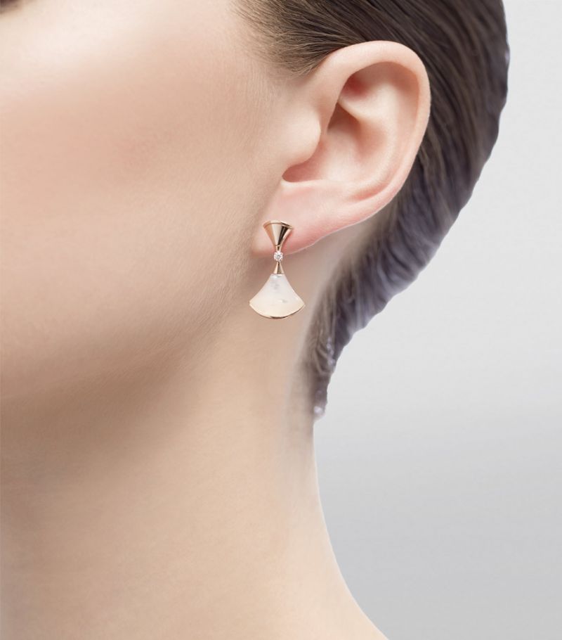 Bông tai BVLGARI Rose Gold, Diamond and Mother-of-Pearl Divas’ Dream Earrings vàng hồng 18K